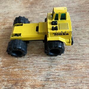 Vintage Tonka Dump Trunk Diecast Toy